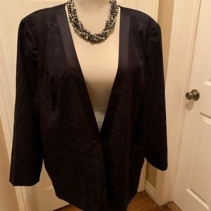Catherine’s NWOT black textured collarless blazer with satin lapel size 4x
